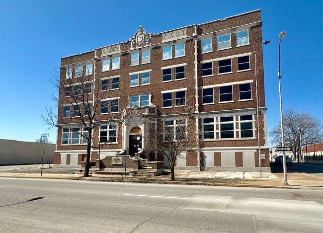 More details for 510 S Wall Ave, Joplin, MO - Specialty for Sale