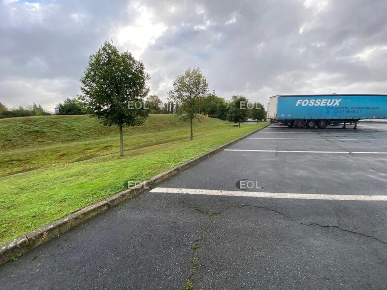 Land in Savigny-le-Temple for lease - Building Photo - Image 2 of 5