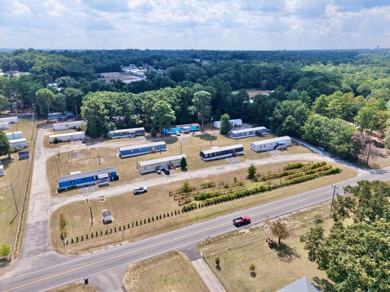 West Columbia, SC Four-MHC Portfolio portfolio of 4 properties for sale on LoopNet.ca - Aerial - Image 2 of 5