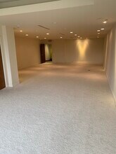 701 Lee St, Des Plaines, IL à louer Photo intérieure- Image 2 de 3