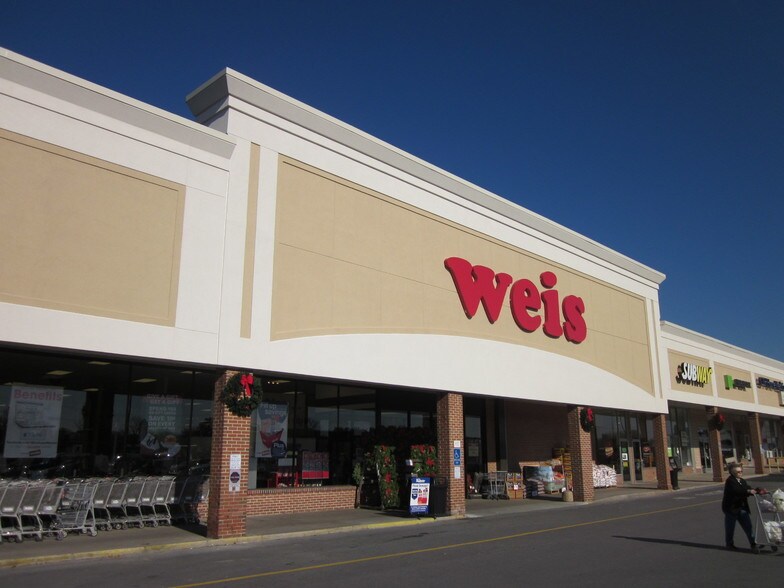 901 E Main St, Palmyra, PA à louer - Photo principale - Image 3 de 4