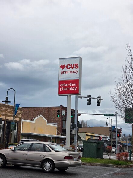 5655 3rd Ave, Ferndale, WA à vendre - Photo du bâtiment - Image 3 de 13