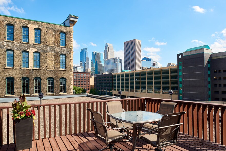 333 N Washington Ave, Minneapolis, MN à louer - Photo du bâtiment - Image 3 de 25