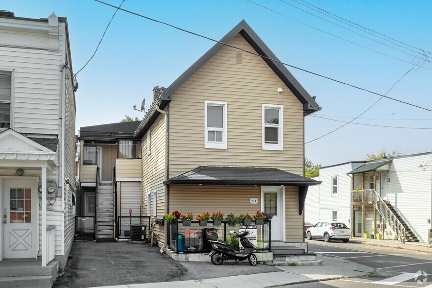 240 Marier Ave, Ottawa, ON à vendre - Photo principale - Image 1 de 1