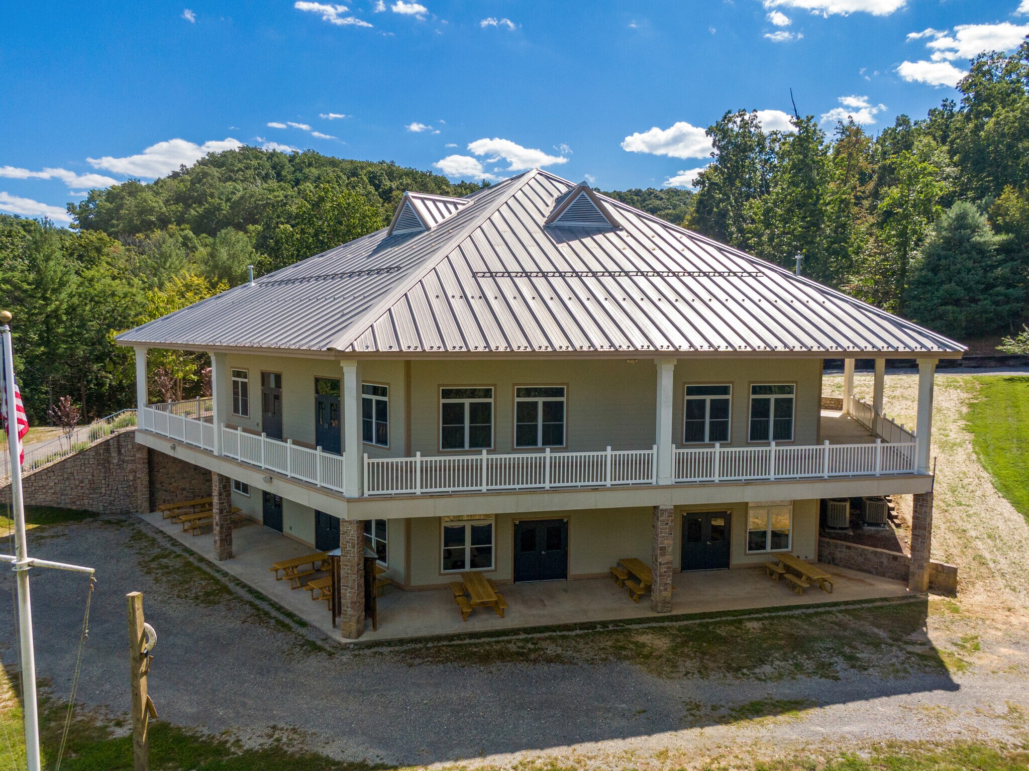 4100 Adventure Base Rd, Radford, VA à vendre Photo du bâtiment- Image 1 de 63