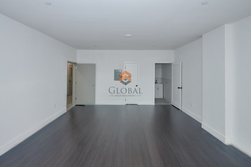 2757 Fulton St, Brooklyn, NY for lease - Building Photo - Image 1 of 11