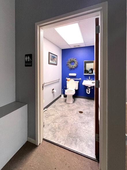 1825-1833 Larkin Ave, Elgin, IL à louer - Photo intérieure - Image 3 de 6