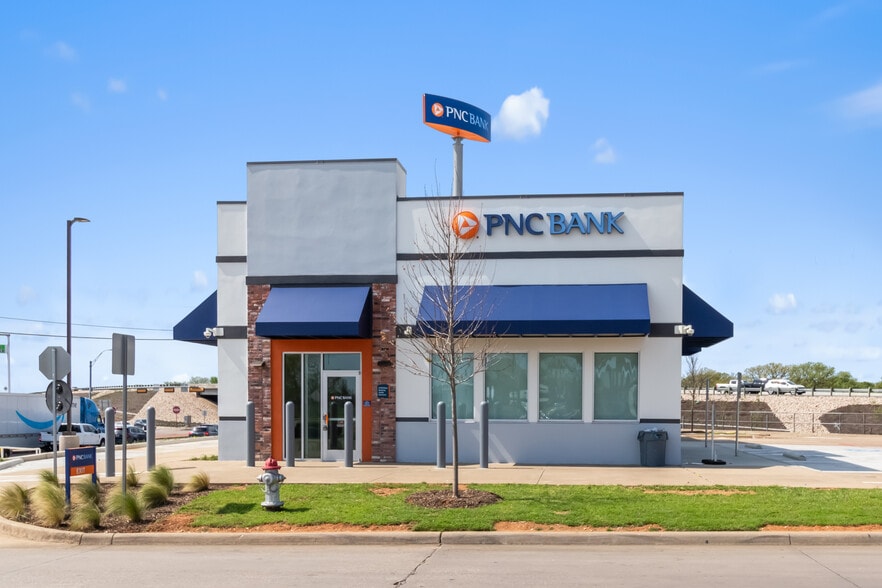 12601 Lake June Rd, Balch Springs, TX for sale - Building Photo - Image 3 of 5