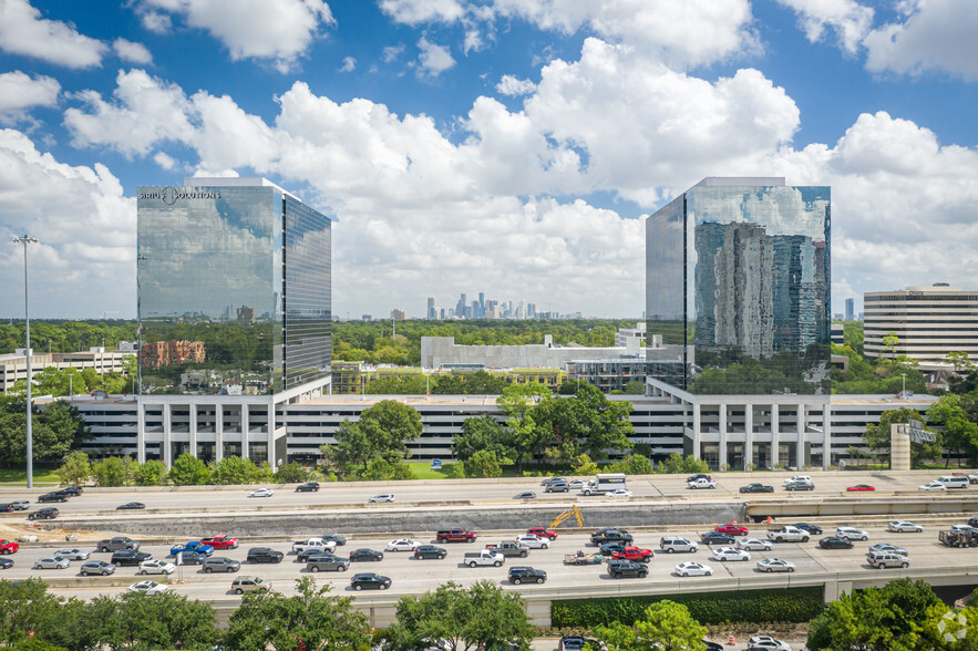 1233 West Loop S, Houston, TX à louer - Photo du bâtiment - Image 2 de 38