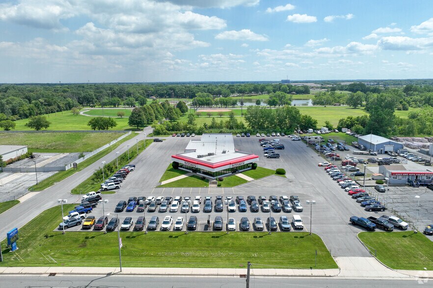 6491 Broadway, Merrillville, IN à louer - Photo du bâtiment - Image 2 de 15