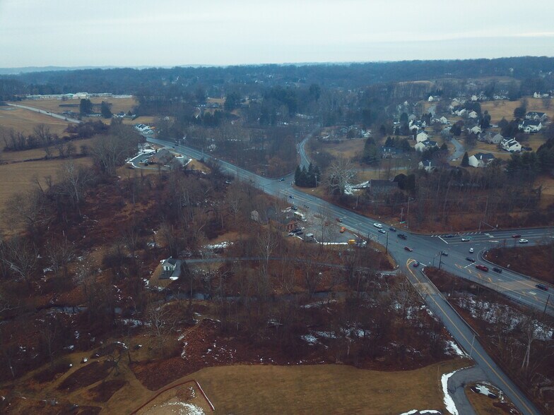 806 Downingtown Pike, West Chester, PA à vendre - Photo du bâtiment - Image 3 de 5