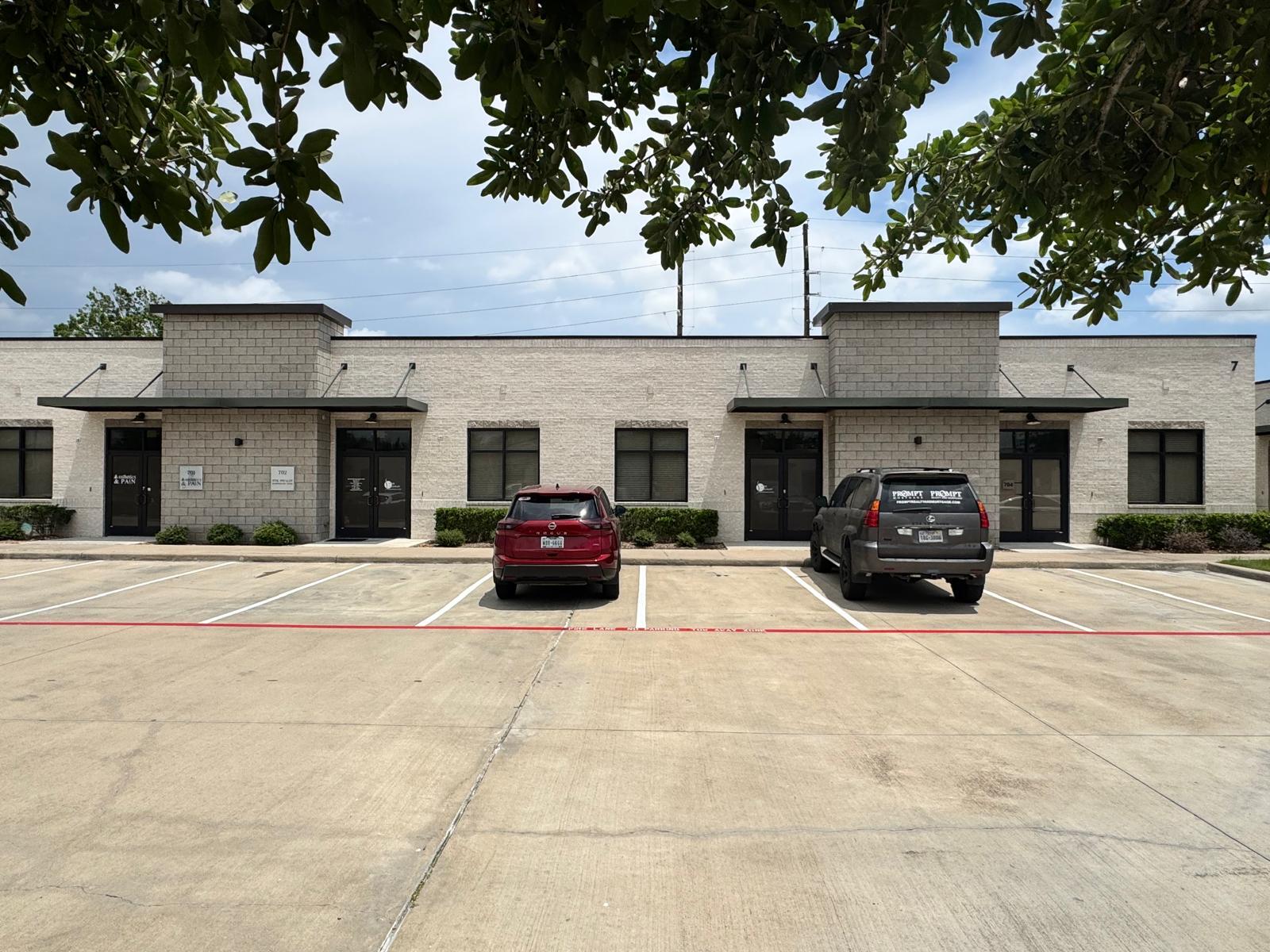 12440 Emily Ct, Sugar Land, TX for lease Building Photo- Image 1 of 13