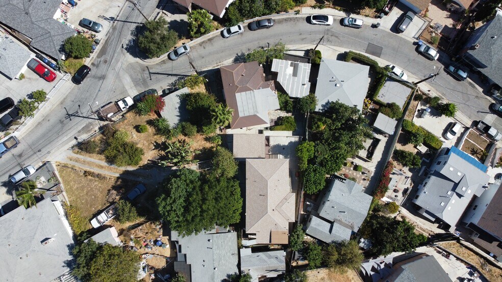 3733 Bostwick St, Los Angeles, CA à vendre - Photo du bâtiment - Image 3 de 5