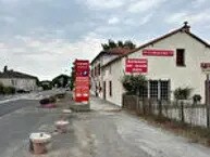Retail in Chamboret for sale Building Photo- Image 1 of 9