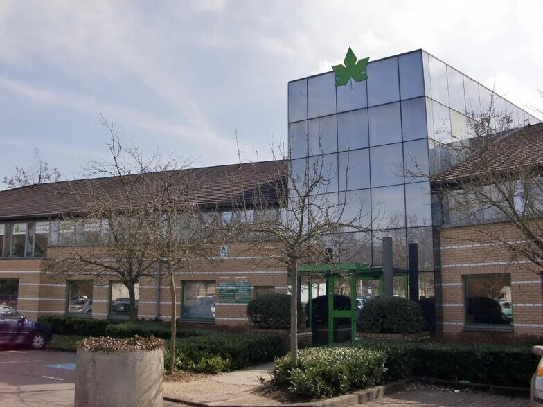 Rue Albert Einstein, Champs-sur-Marne for lease - Building Photo - Image 3 of 11