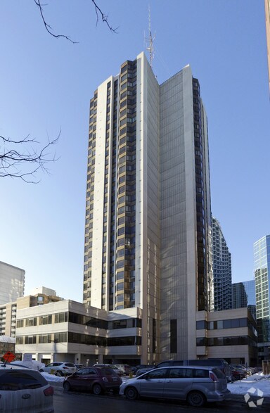 221 Lyon St, Ottawa, ON à louer - Photo du bâtiment - Image 2 de 4