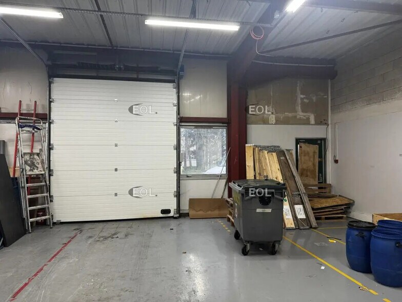 Flex in Villebon-sur-Yvette for lease - Building Photo - Image 3 of 4