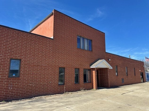 7430 Clover Ave, Mentor, OH à vendre Photo du bâtiment- Image 1 de 1