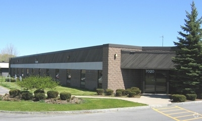 7020 E Fly Rd, E Syracuse, NY à louer - Photo du b timent - Image 2 de 4