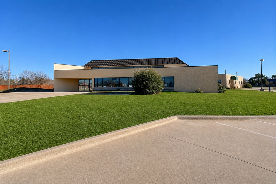 3200 E Memorial Rd, Edmond, OK for sale - Building Photo - Image 2 of 39