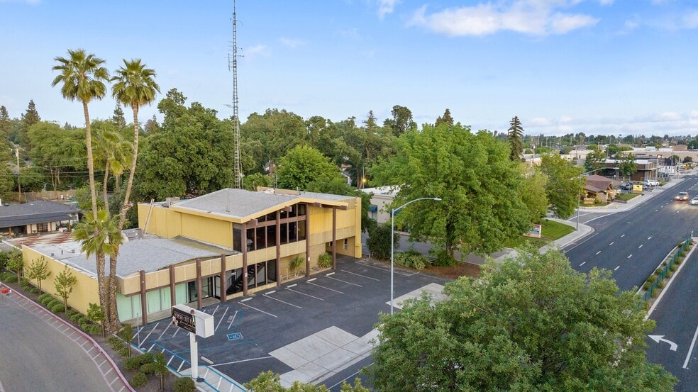 750 S Mooney Blvd, Visalia, CA for sale - Building Photo - Image 3 of 7