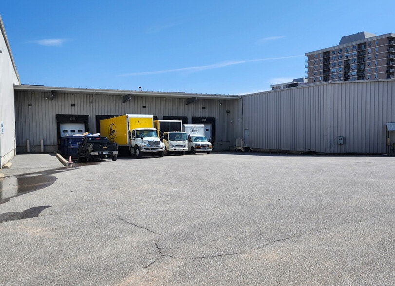 2730 Princess St, Kingston, ON à vendre - Photo du bâtiment - Image 3 de 6