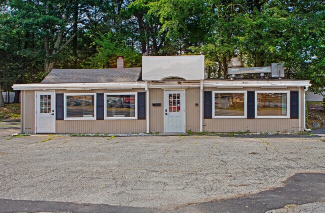 More details for 165 Massachusetts Ave, Lunenburg, MA - Retail for Sale