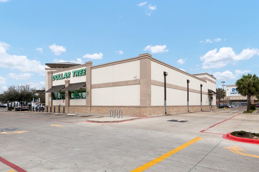 901 S 10th St, McAllen, TX à vendre - Photo du bâtiment - Image 3 de 18