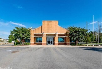 Plus de détails pour 2400 Donaghey Ave, Conway, AR - Commerce de détail à vendre