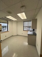 4000-4200 Medical Center Dr, Fayetteville, NY à louer Photo intérieure- Image 1 de 5