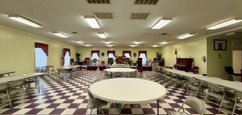 316 E Vernon Ave, Kinston, NC à vendre - Photo du bâtiment - Image 3 de 9