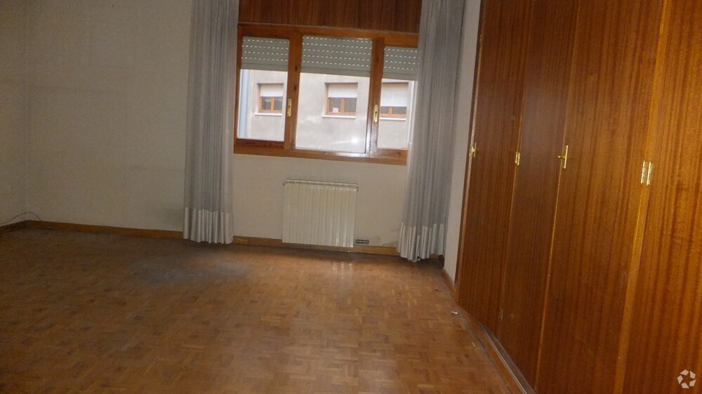 Office in Segovia, Segovia for lease Interior Photo- Image 1 of 7