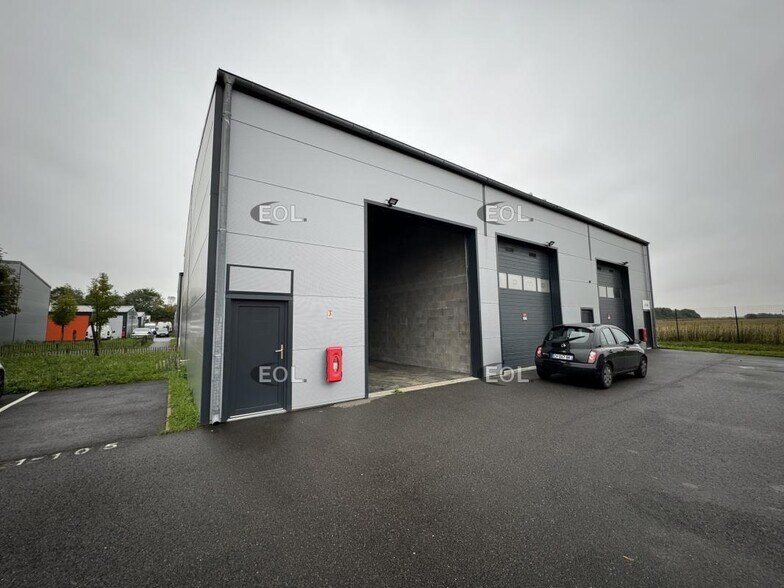 Flex dans Combs-la-Ville à louer - Photo du bâtiment - Image 1 de 4