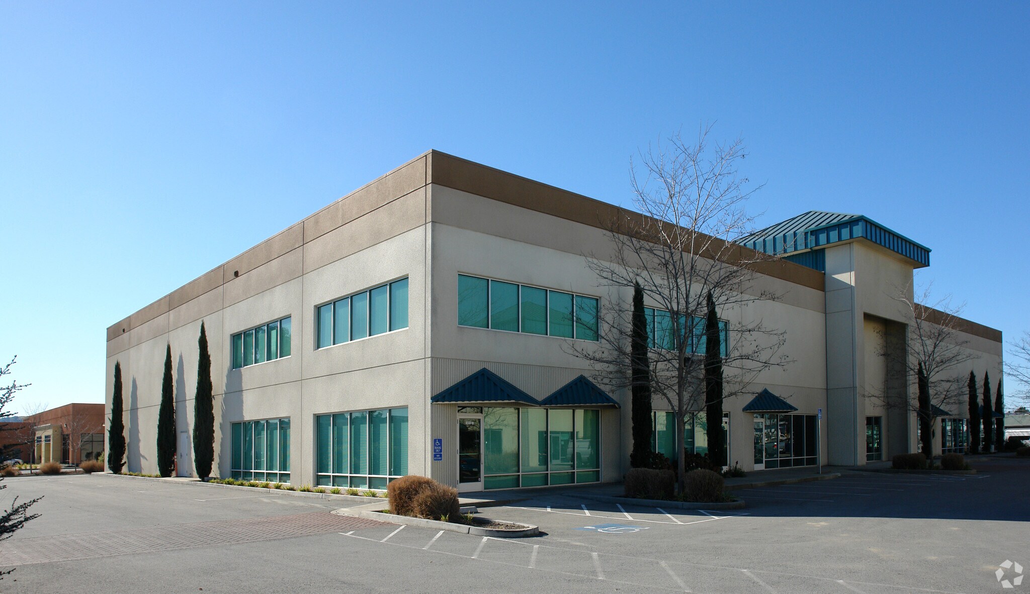 850 Lindberg Ln, Petaluma, CA for lease Building Photo- Image 1 of 8