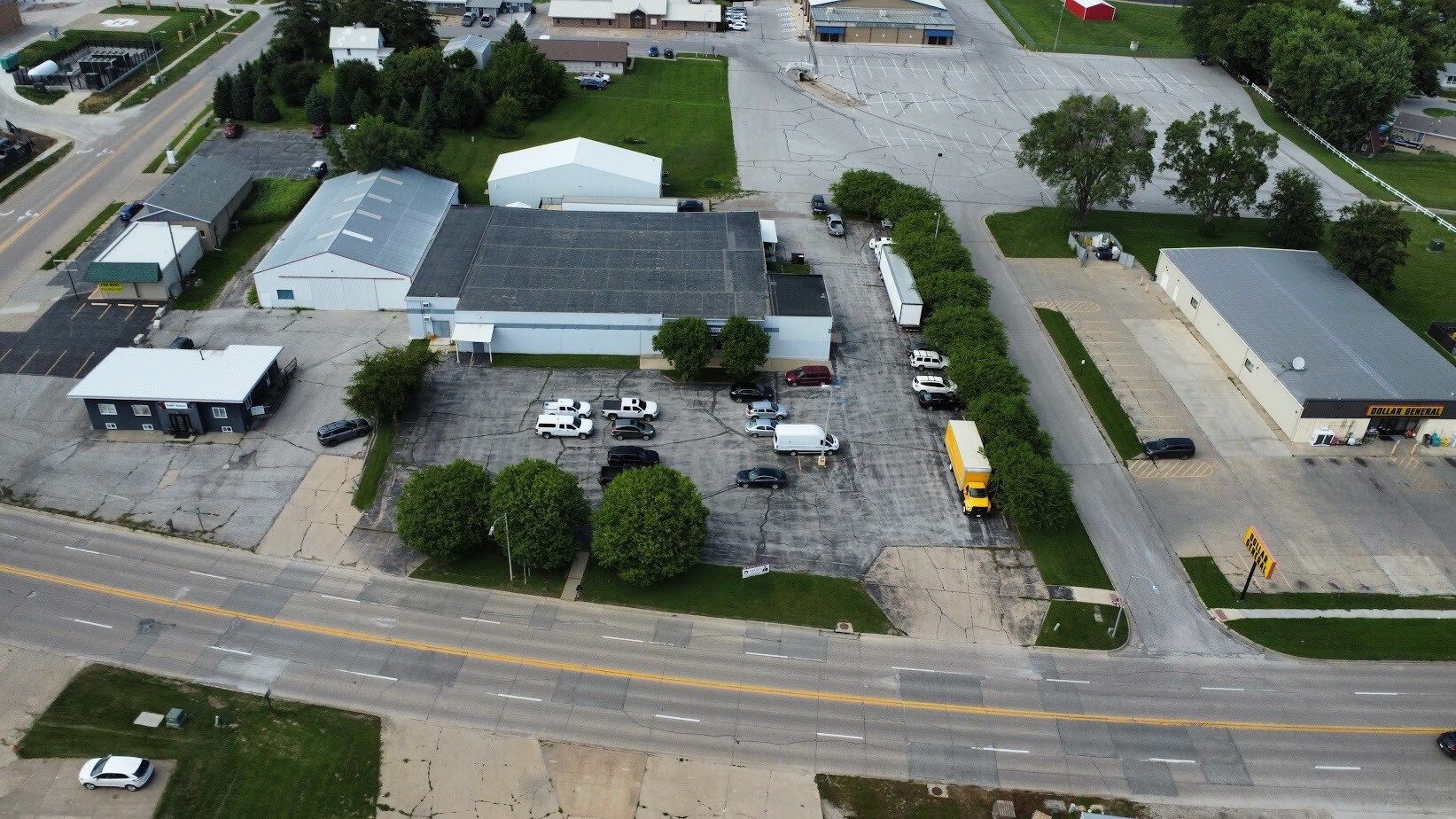 1112 Chatburn Ave, Harlan, IA for lease Primary Photo- Image 1 of 6