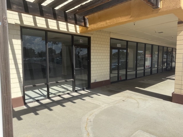 605-615 West Bellevue Road, Atwater, CA for lease - Building Photo - Image 2 of 5