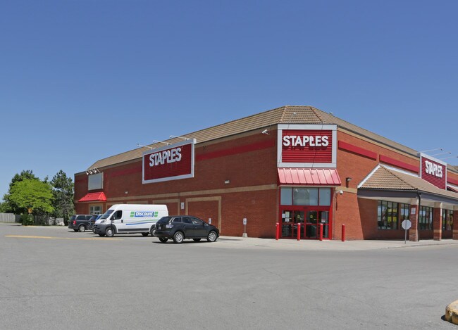 Plus de détails pour 1450-1528 Clark Ave, Vaughan, ON - Commerce de détail à louer