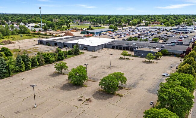 More details for 32000 Ford Rd, Garden City, MI - Industrial for Lease