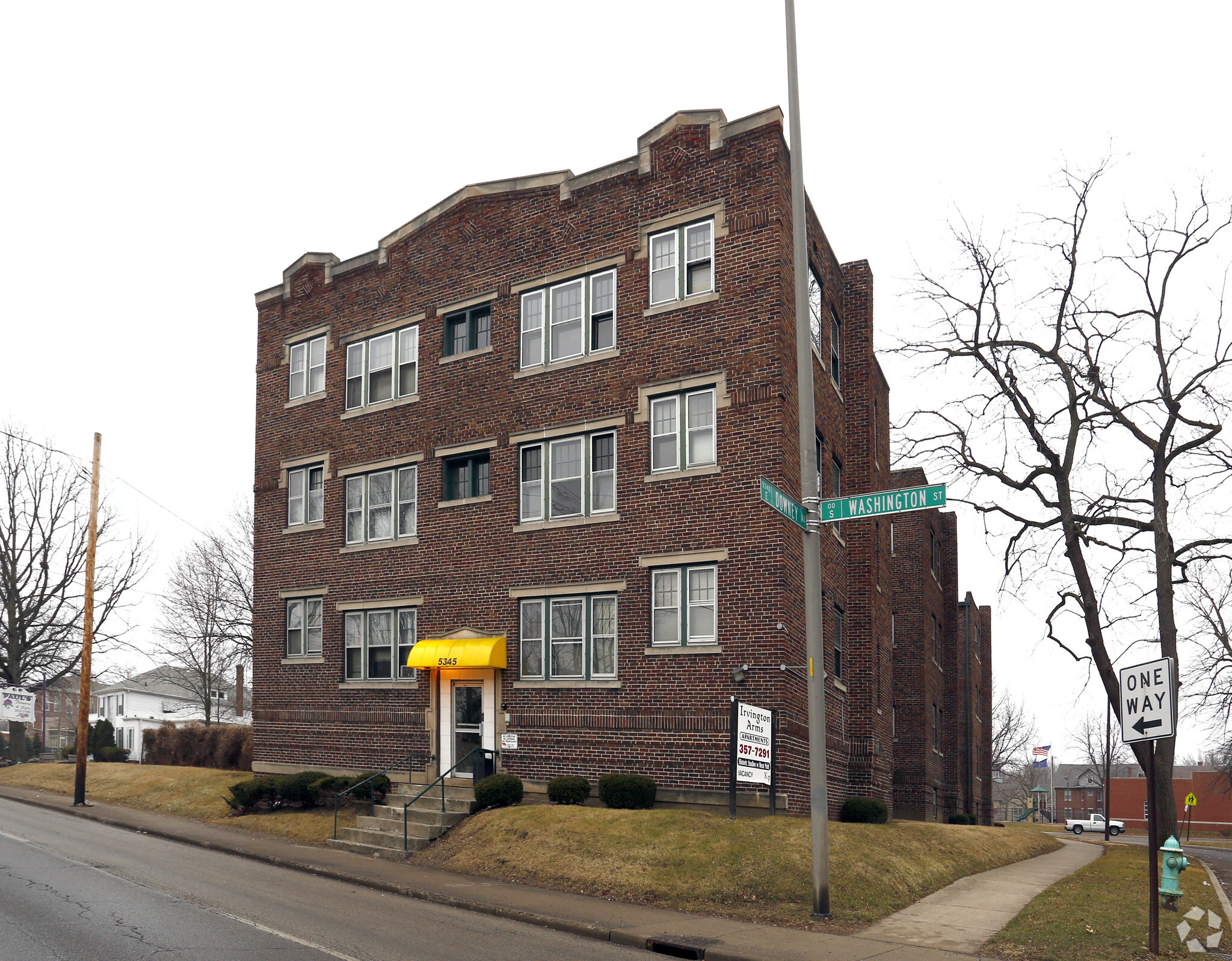 5345 E Washington St, Indianapolis, IN à vendre Photo principale- Image 1 de 1