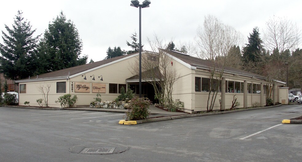 18321 NE 98th Ave, Bothell, WA à louer - Photo du bâtiment - Image 3 de 9