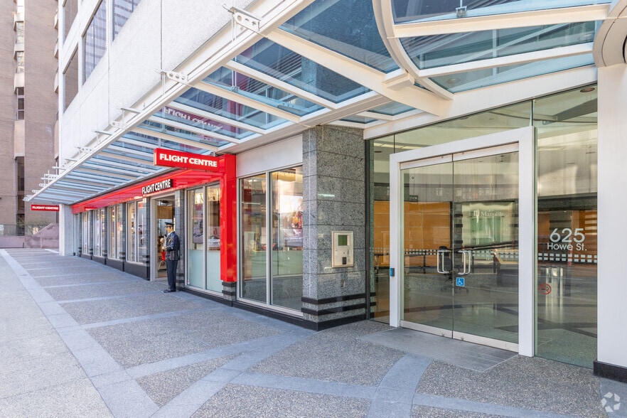 625 Howe St, Vancouver, BC à louer - Photo du bâtiment - Image 3 de 6