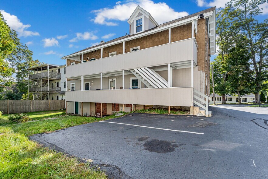 1 Ludlow St, Worcester, MA à vendre - Photo du bâtiment - Image 3 de 42