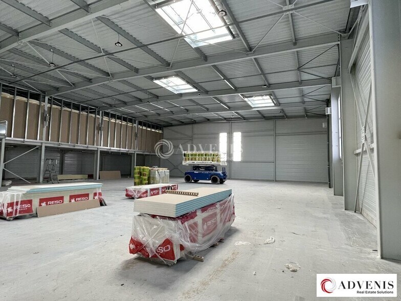 Flex in Blanquefort for sale - Building Photo - Image 2 of 8