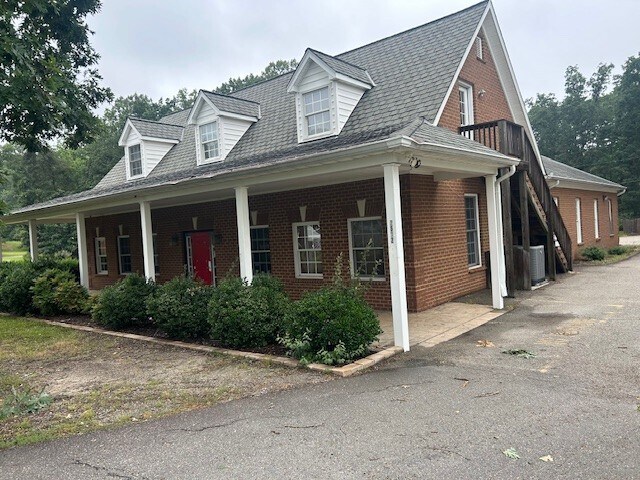 2562 Anderson Hwy, Powhatan, VA à louer Photo principale- Image 1 de 10