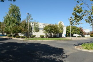 Plus de détails pour 400 E Park Ave, Chico, CA - Commerce de détail à louer