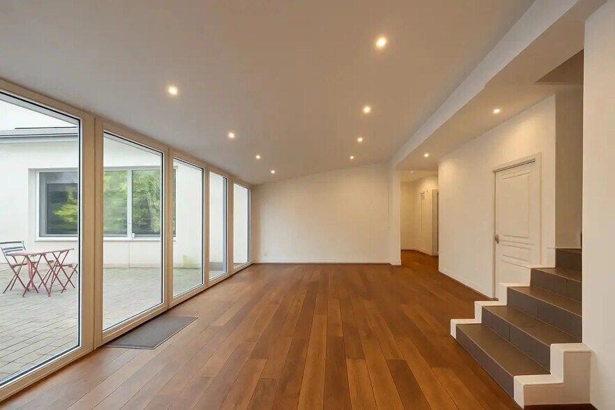 Bureau dans Boulogne-Billancourt à vendre - Photo du bâtiment - Image 2 de 5