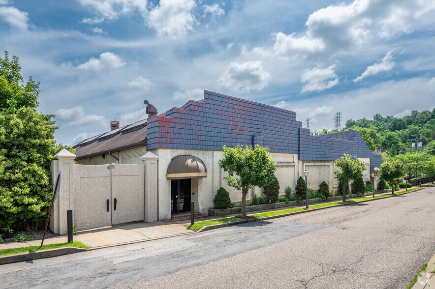 252-260 S College St, Washington, PA for sale - Primary Photo - Image 1 of 7