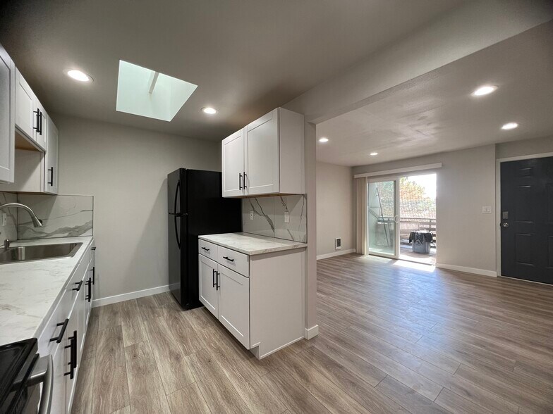 Brickwood & Melbourne portefeuille de 2 propriétés à vendre sur LoopNet.ca - Photo du bâtiment - Image 2 de 26