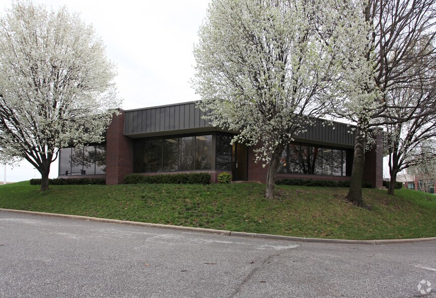 11191 Antioch Rd, Overland Park, KS à louer - Photo du bâtiment - Image 3 de 4
