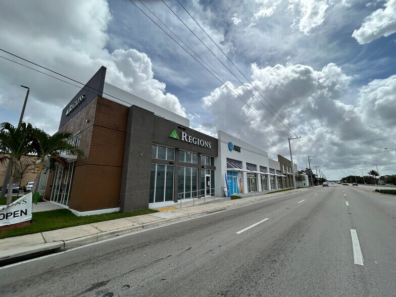 2899 W Fourth Ave, Hialeah, FL à louer - Photo du bâtiment - Image 3 de 7